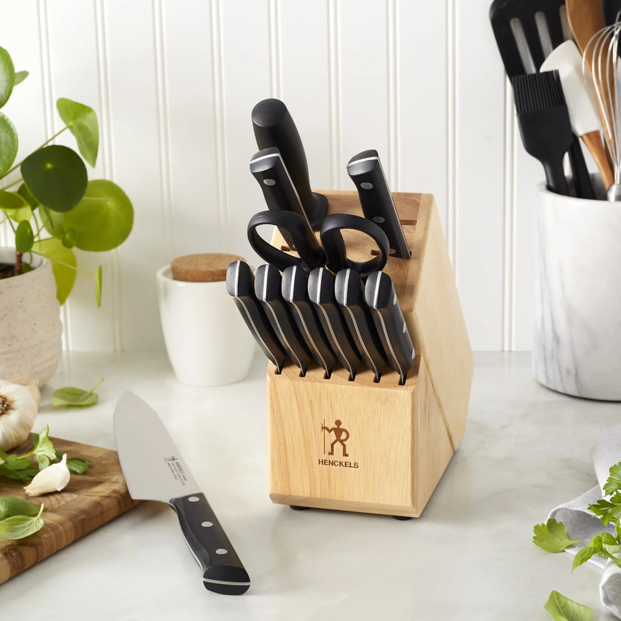 Knife Set in Kenya - Zwilling J.A. Henckels Dynamic 12-Piece Block